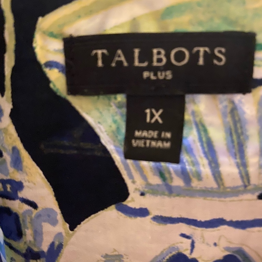 Talbots button up top - Picture 2 of 4